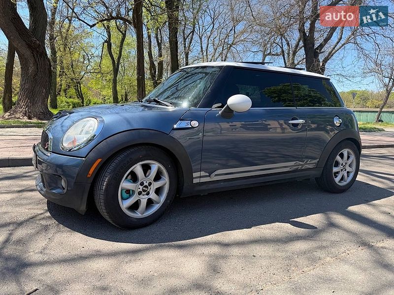 Хэтчбек MINI Cooper 2009 в Одессе
