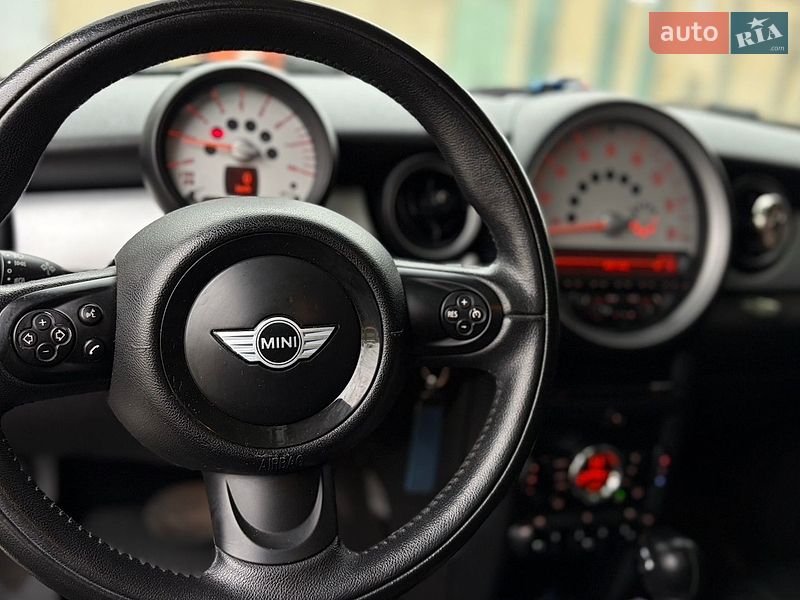 Хэтчбек MINI Cooper 2012 в Львове