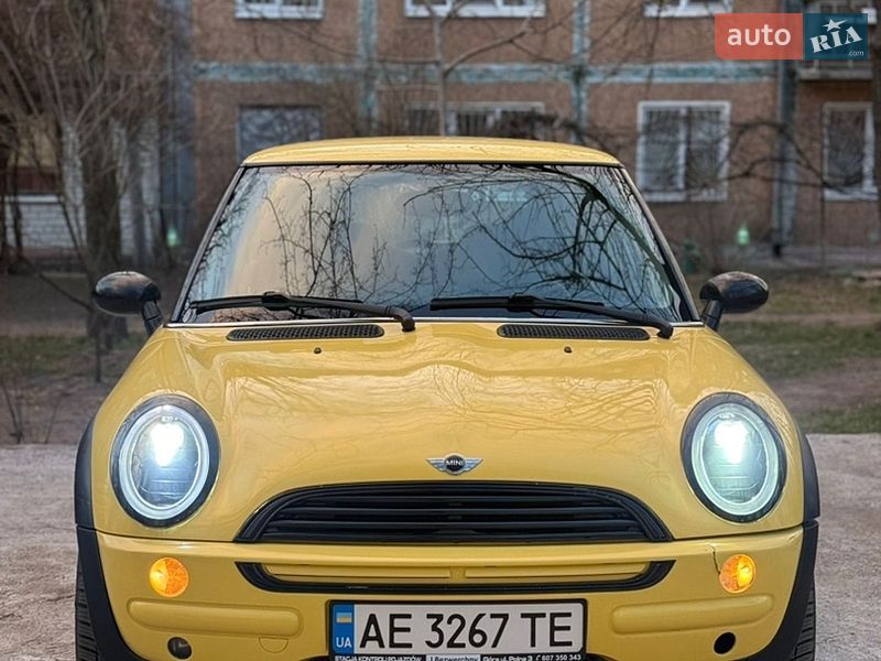 Хэтчбек MINI Cooper 2002 в Запорожье