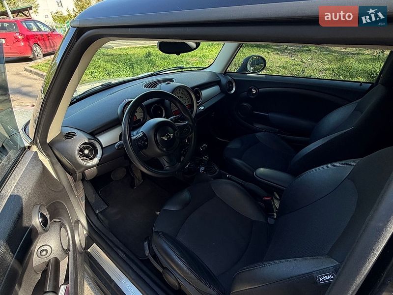 Хэтчбек MINI Cooper 2013 в Киеве