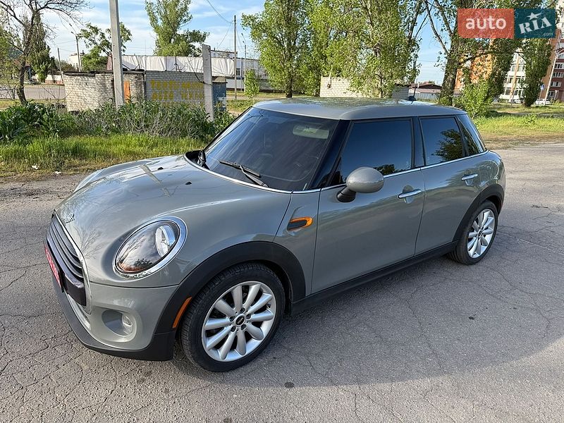 Хэтчбек MINI Cooper 2019 в Кременчуге