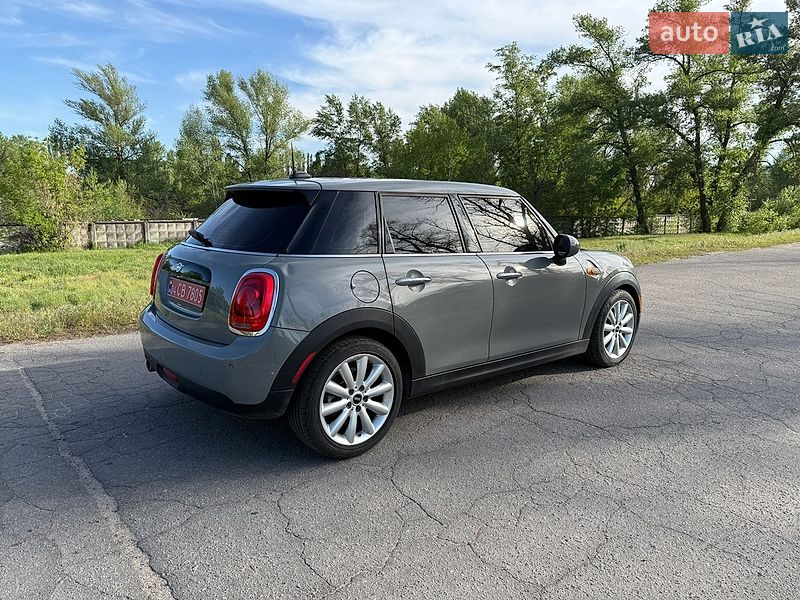 Хэтчбек MINI Cooper 2019 в Кременчуге