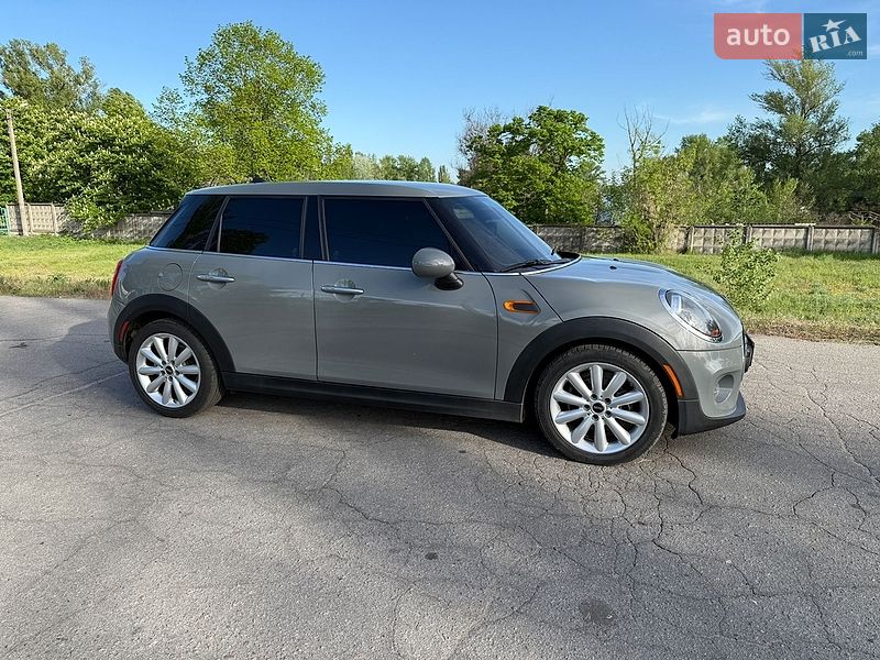Хэтчбек MINI Cooper 2019 в Кременчуге