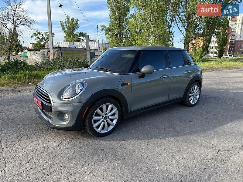Хэтчбек MINI Cooper 2019 в Кременчуге