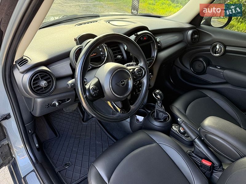 Хэтчбек MINI Cooper 2019 в Кременчуге