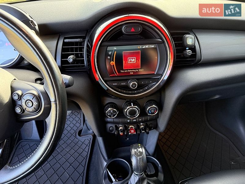 Хэтчбек MINI Cooper 2019 в Кременчуге