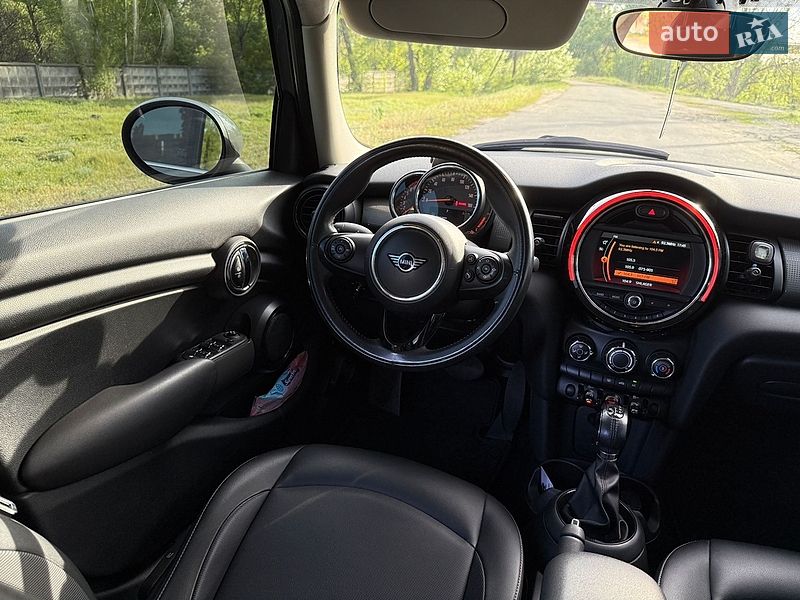 Хэтчбек MINI Cooper 2019 в Кременчуге