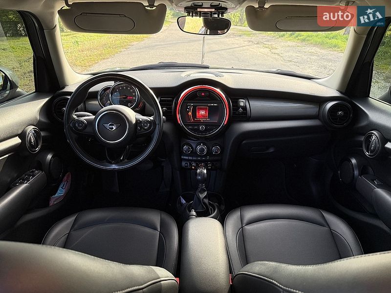 Хэтчбек MINI Cooper 2019 в Кременчуге