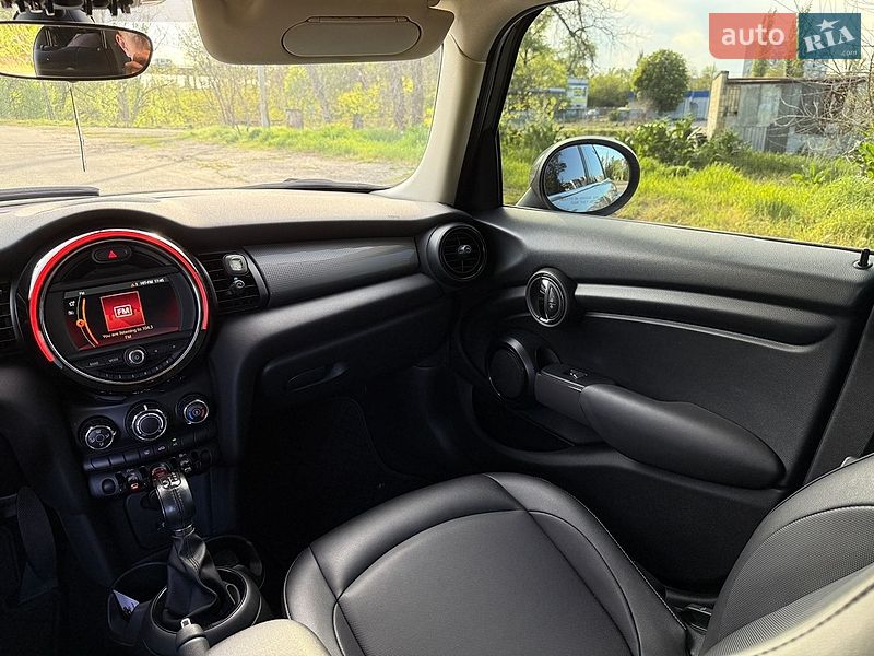 Хэтчбек MINI Cooper 2019 в Кременчуге