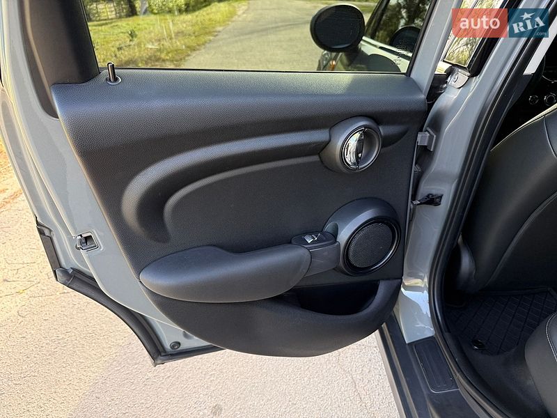 Хэтчбек MINI Cooper 2019 в Кременчуге