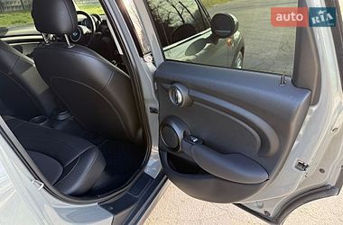 Хэтчбек MINI Cooper 2019 в Кременчуге