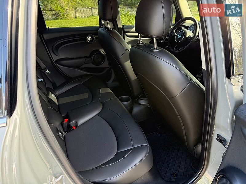 Хэтчбек MINI Cooper 2019 в Кременчуге