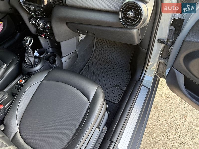 Хэтчбек MINI Cooper 2019 в Кременчуге
