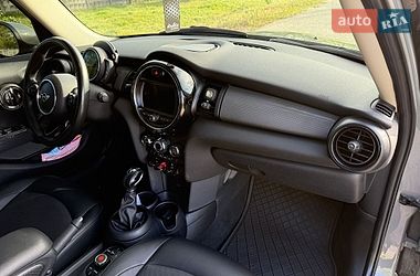 Хэтчбек MINI Cooper 2019 в Кременчуге