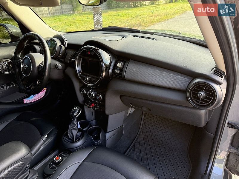 Хэтчбек MINI Cooper 2019 в Кременчуге