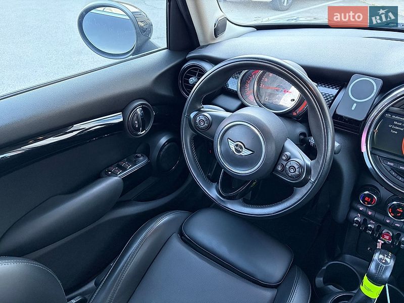 Хетчбек MINI Cooper 2017 в Києві