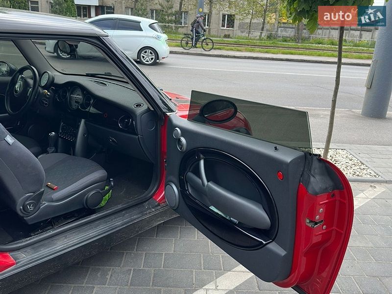 Хэтчбек MINI Cooper 2006 в Виннице
