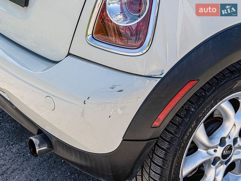 Хэтчбек MINI Cooper 2011 в Ужгороде