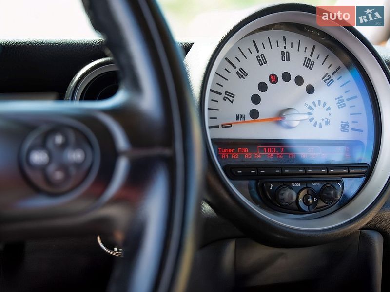Хэтчбек MINI Cooper 2011 в Ужгороде