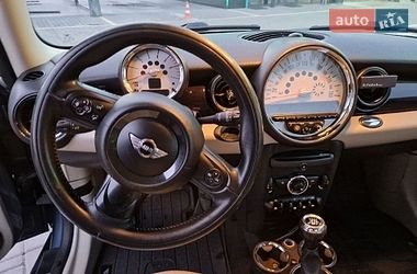 Хэтчбек MINI Cooper 2010 в Звягеле
