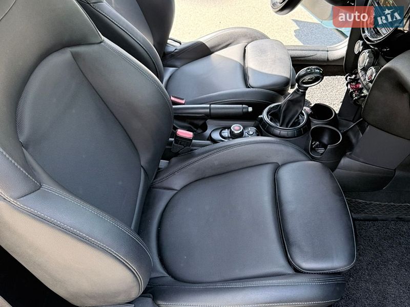 Хетчбек MINI Cooper 2016 в Києві