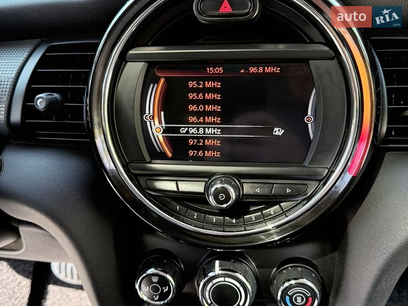 Хетчбек MINI Cooper 2016 в Києві