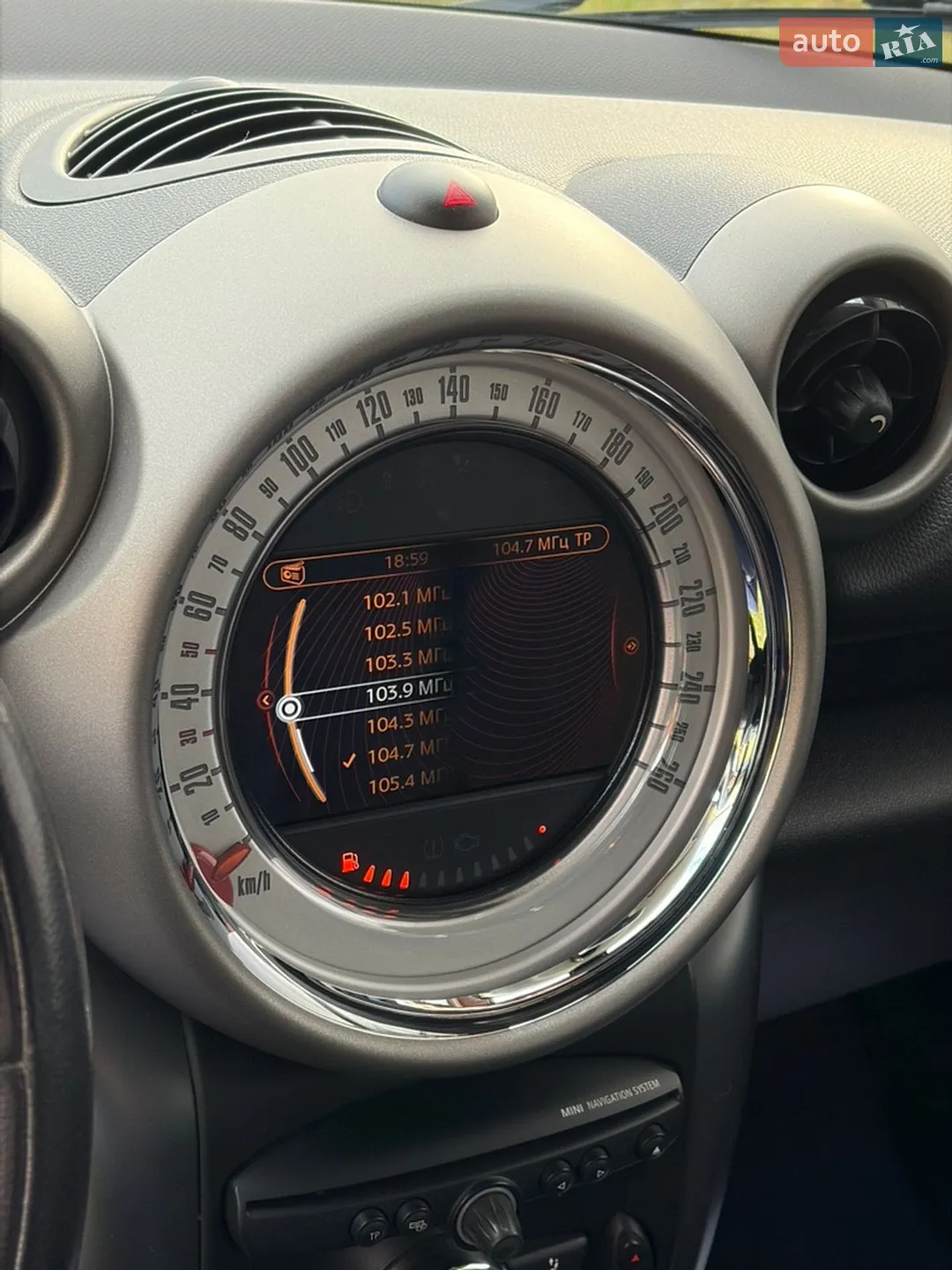 2011 MINI Cooper - мініатюра 26