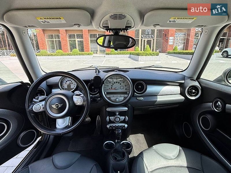 Хэтчбек MINI Cooper 2010 в Ирпене