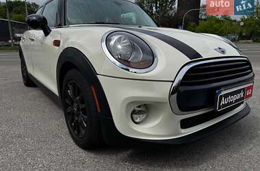 Хетчбек MINI Cooper 2016 в Києві