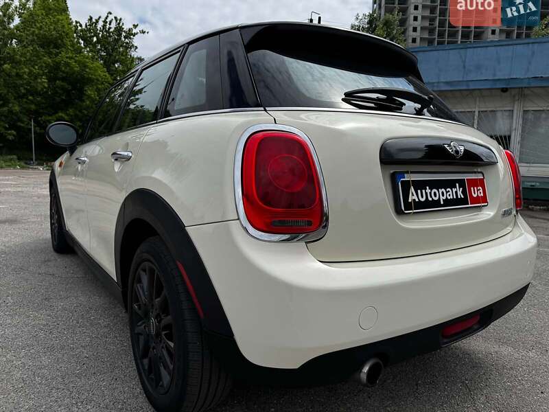 Хетчбек MINI Cooper 2016 в Києві