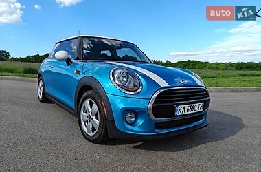 Хэтчбек MINI Cooper 2016 в Киеве