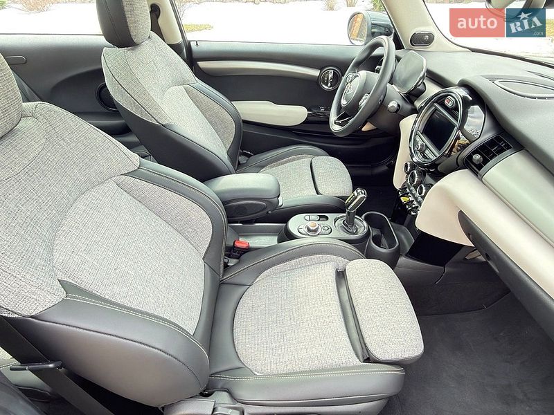 Хэтчбек MINI Cooper 2020 в Киеве