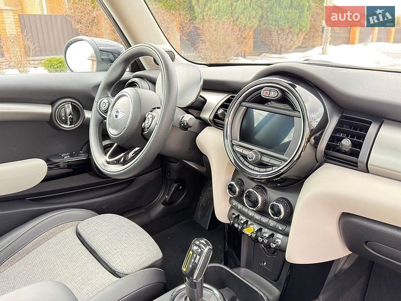 Хэтчбек MINI Cooper 2020 в Киеве