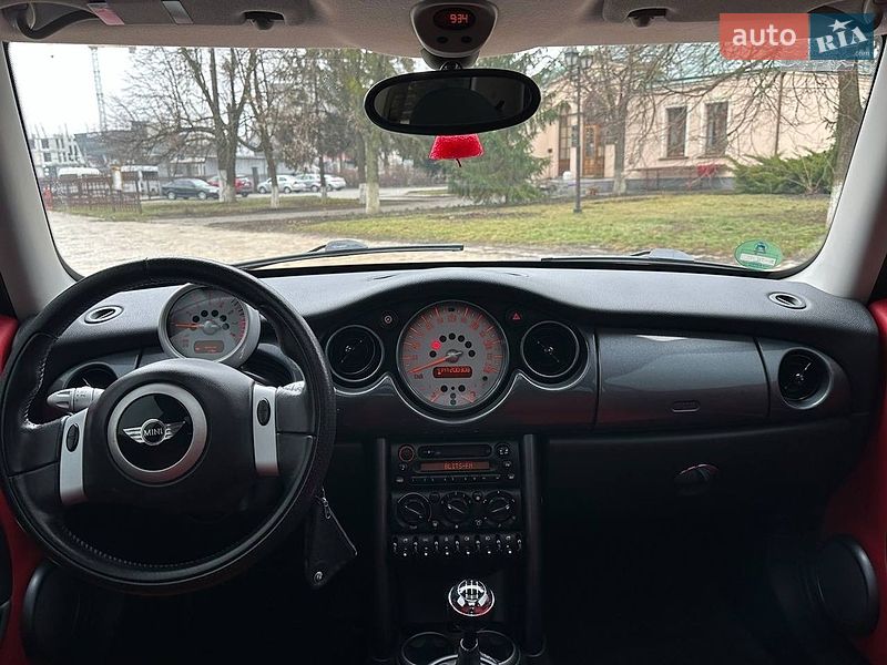 Хэтчбек MINI Cooper 2003 в Белой Церкви