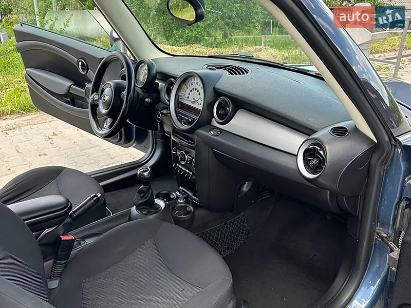 MINI Cooper 2011 VIN WMWSW11080T172140 фото оголошення 8 з 39