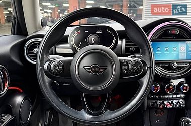 Хэтчбек MINI Cooper 2018 в Киеве