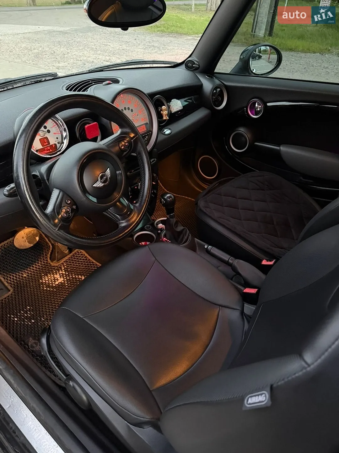 2011 MINI Cooper - мініатюра 29