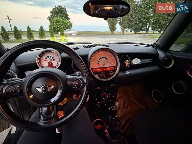 Хэтчбек MINI Cooper 2011 в Киеве