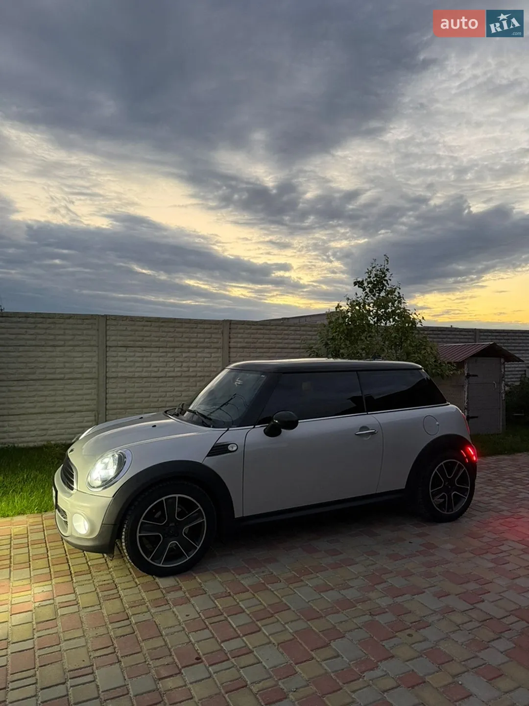 2011 MINI Cooper - мініатюра 10