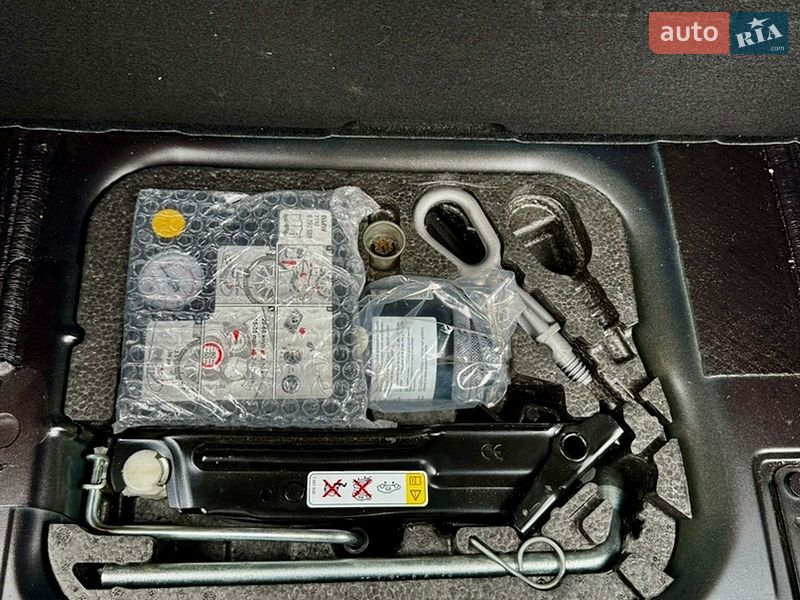 Хетчбек MINI Cooper 2013 в Києві фото 25 Хетчбек MINI Cooper 2013 в Києві