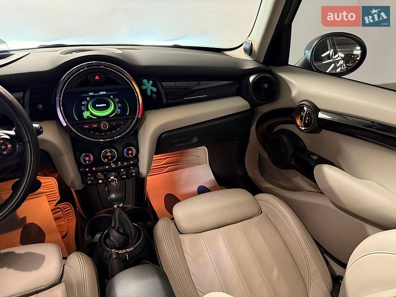 Хэтчбек MINI Cooper 2016 в Киеве фото 50 Хэтчбек MINI Cooper 2016 в Киеве