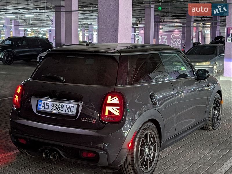 Хэтчбек MINI Cooper 2016 в Киеве