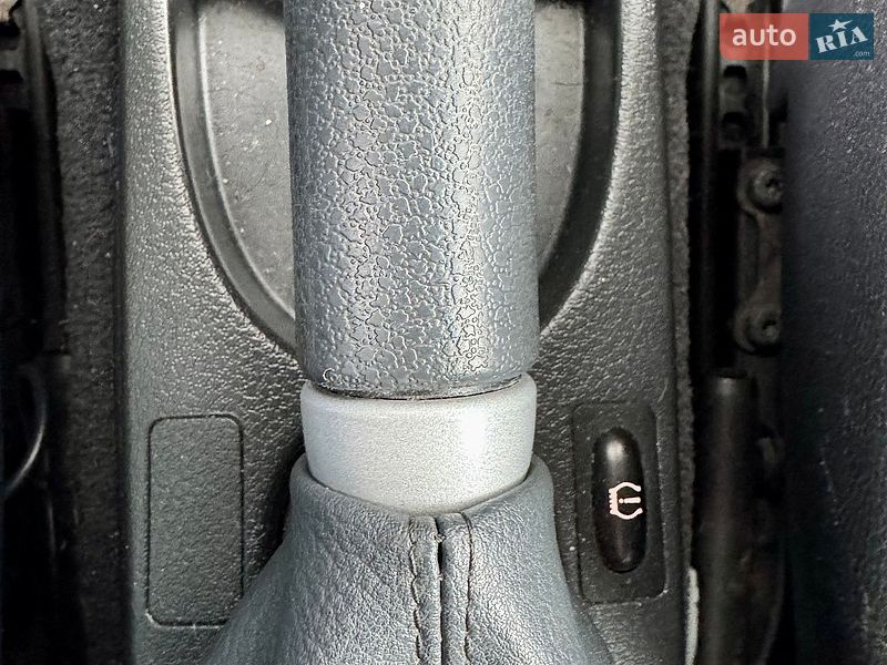 Хэтчбек MINI Cooper 2006 в Киеве
