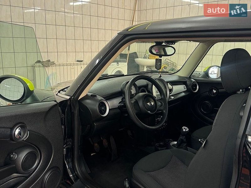 Хетчбек MINI Cooper 2013 в Чернівцях