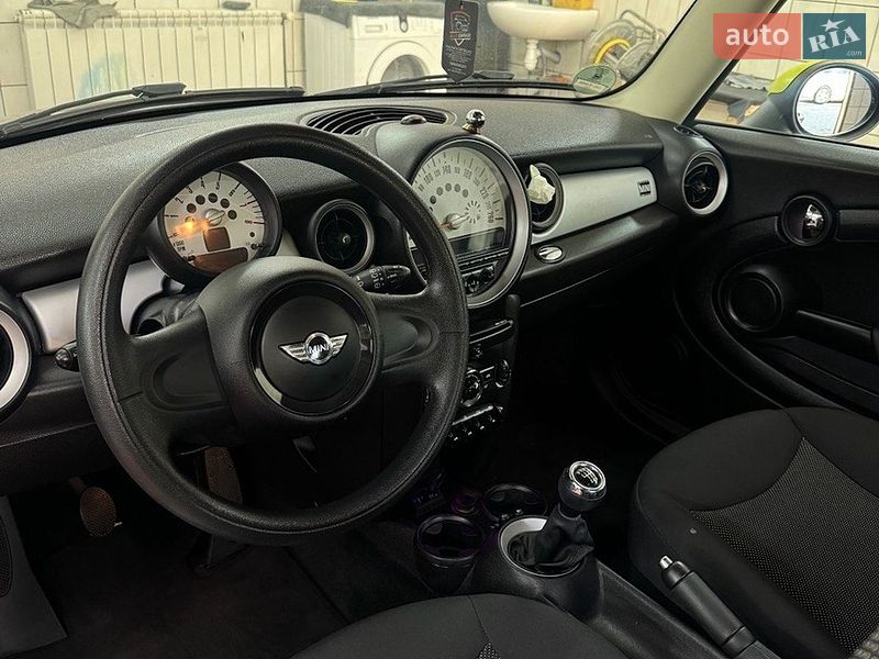 Хетчбек MINI Cooper 2013 в Чернівцях