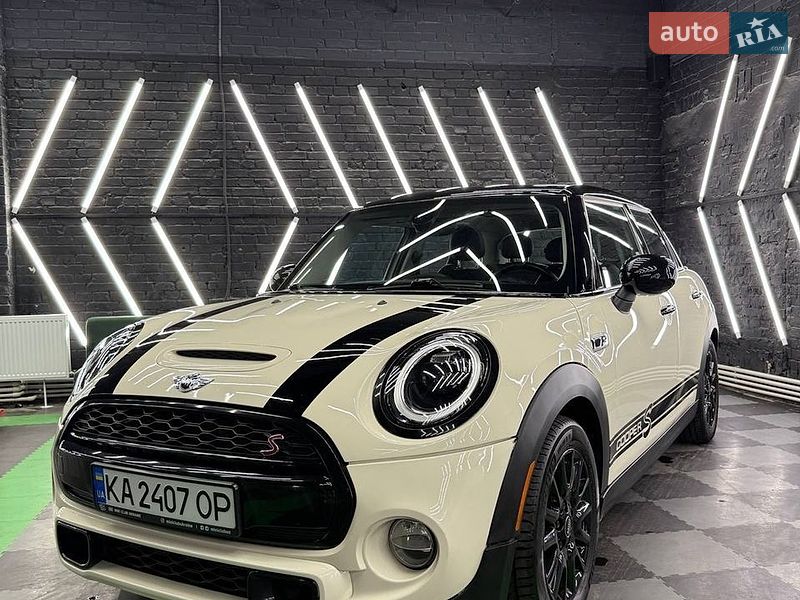 Хетчбек MINI Cooper 2015 в Києві