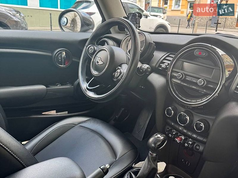 Хэтчбек MINI Cooper 2016 в Городке
