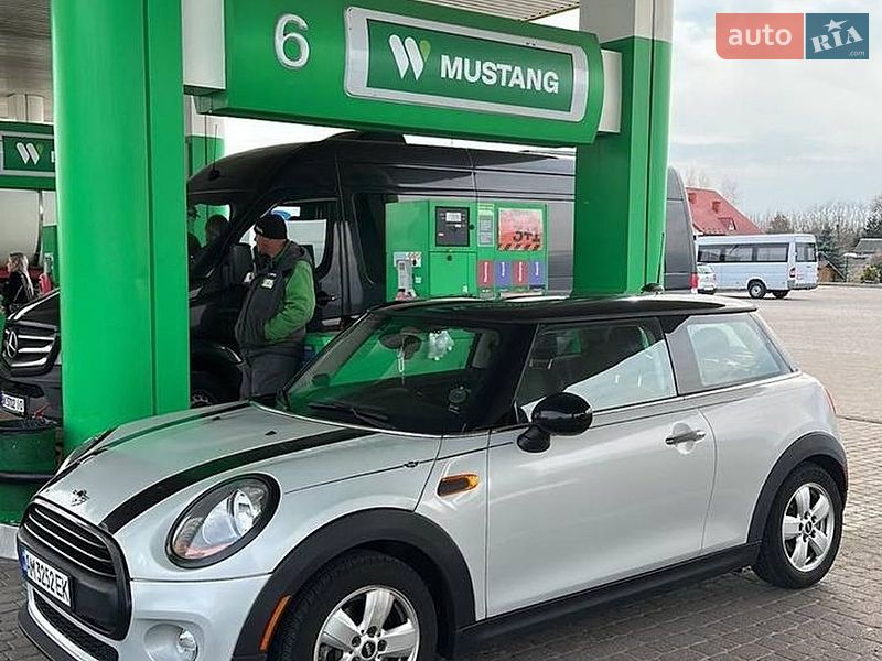 Хэтчбек MINI Cooper 2016 в Городке