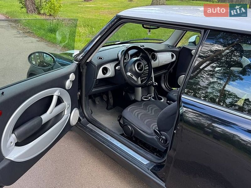 Хетчбек MINI Cooper 2001 в Корюківці