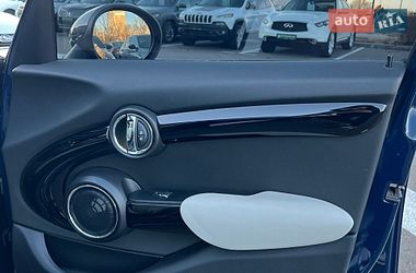 Хэтчбек MINI Cooper 2018 в Киеве фото 51 Хэтчбек MINI Cooper 2018 в Киеве